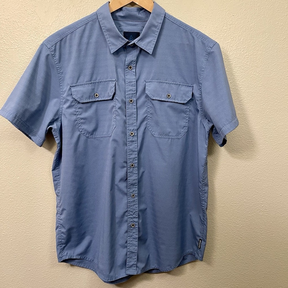 Men's Short-Sleeve Button-Up Shirt - Light Blue
